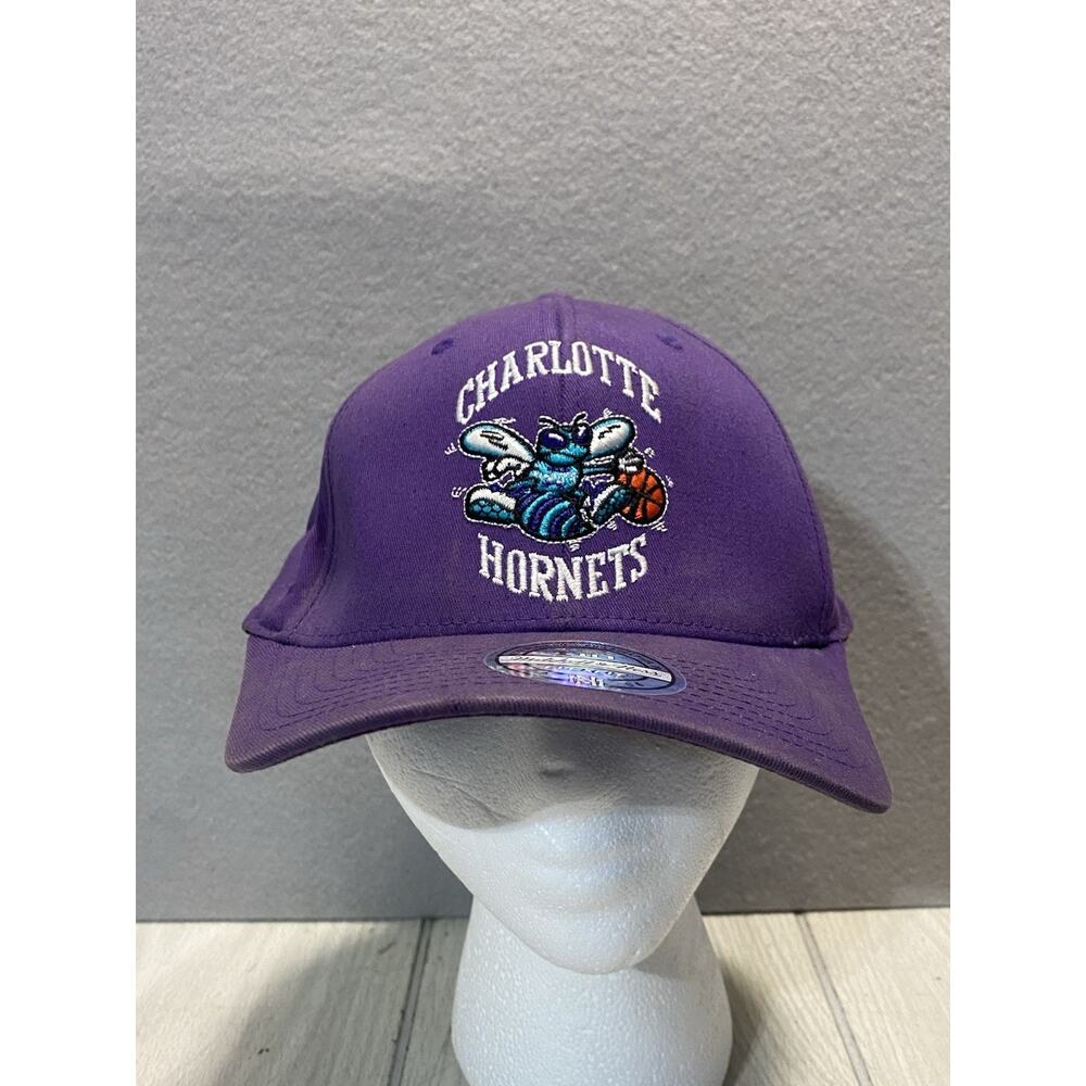Mitchell & Ness Charlotte Hornets Snapback Wool Hat Cap Purple